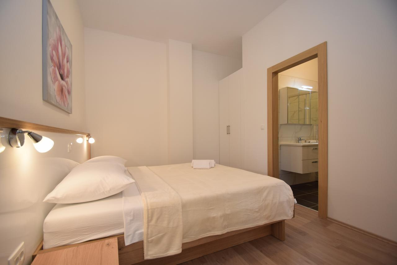 Apartment Anica Kuk Starigrad Paklenica Exterior foto